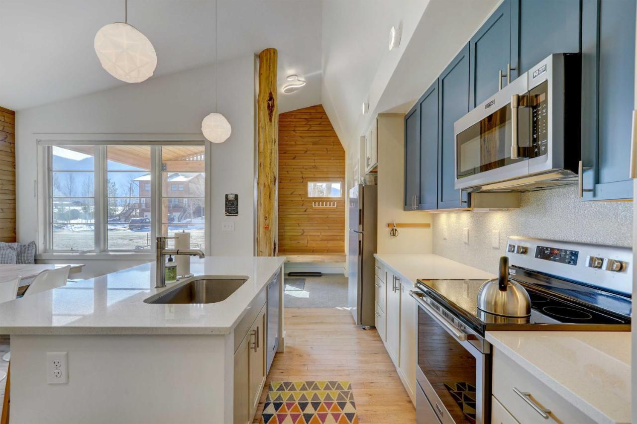 Modern Grand Lake Cabin With Fireplace And Deck! Экстерьер фото